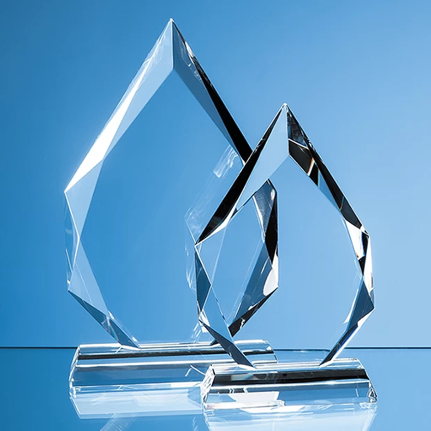 15cm X 20mm Clear Glass Facetted Diamond Peak Award £61.43 1 15cm X 20mm Clear Glass Facetted Diamond Peak Award £61.43